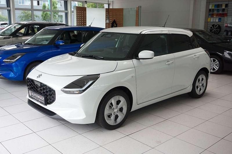 Neu Suzuki Swift 83 PS (61 kW) 2025 Caravan ivory pearl metallic Kleinwagen