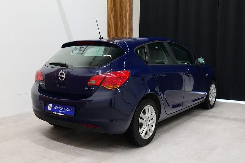 Gebraucht Opel Astra Selection 87 PS (63 kW) 2011 Blau Limousine