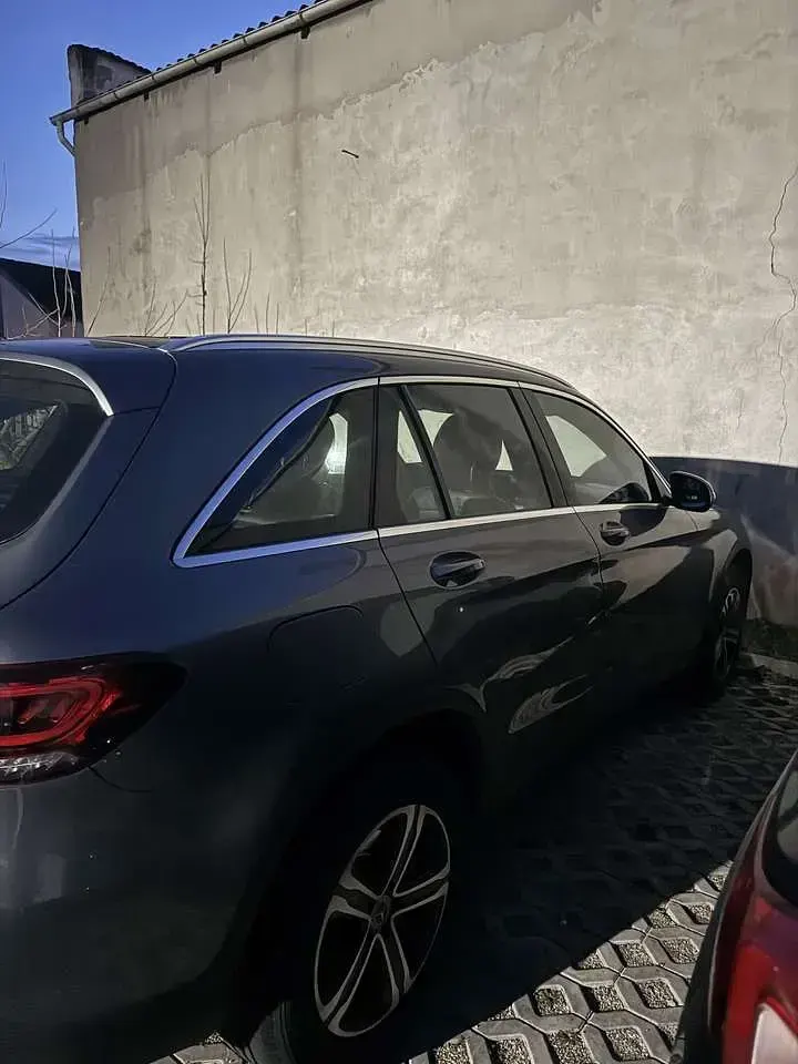 Gebraucht Mercedes GLC200 AMG line 163 PS (119 kW) 2021 SUV