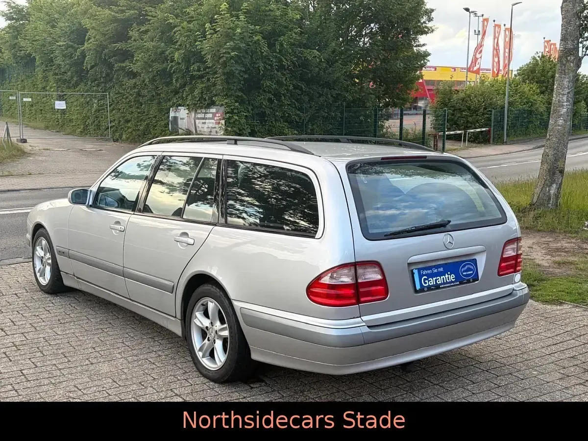 Gebraucht Mercedes E200 Classic 163 PS (119 kW) 2002 Grau Kombi