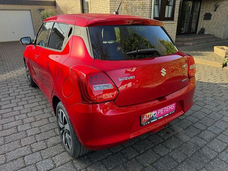 Gebraucht Suzuki Swift Comfort 111 PS (81 kW) 2017 Rot Kleinwagen