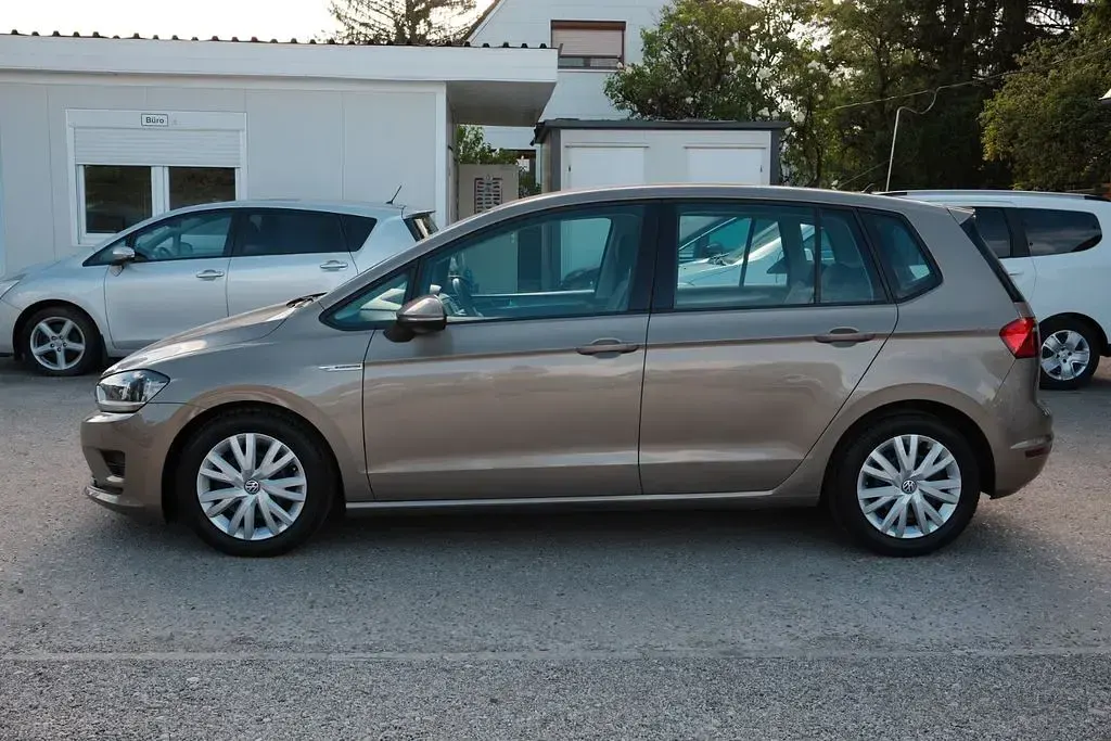 Gebraucht VW Golf Sportsvan 116 PS (85 kW) 2017 Gold Van / Kleinbus