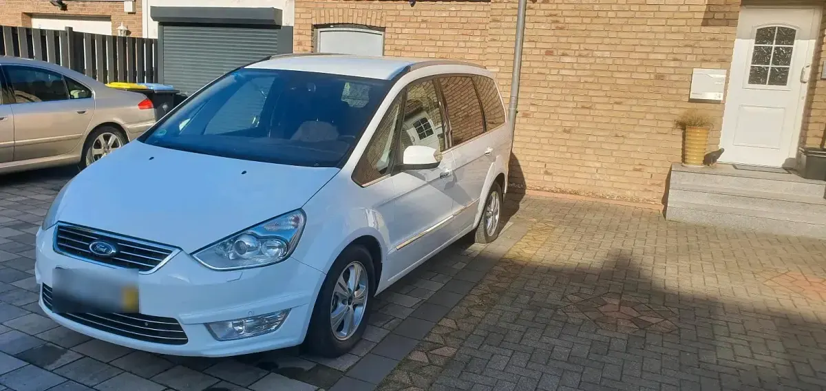 Gebraucht Ford Galaxy Titanium 163 PS (119 kW) 2012 Weiß Van / Kleinbus