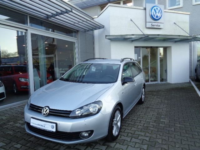 Gebraucht VW Golf VII Match 140 PS (102 kW) 2013 Silber metallic Kombi