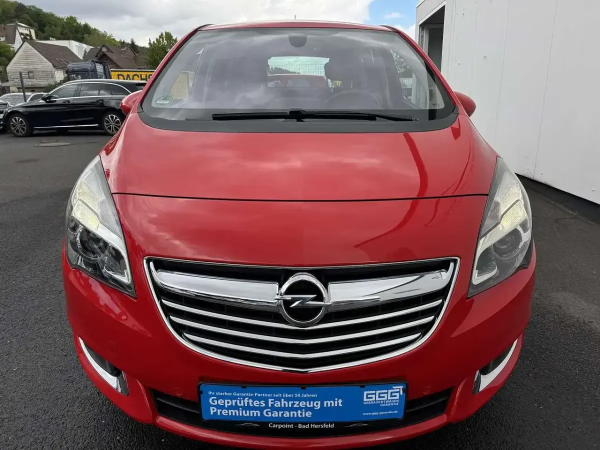 Gebraucht Opel Meriva Innovation 95 PS (69 kW) 2016 Magmarot Van / Kleinbus
