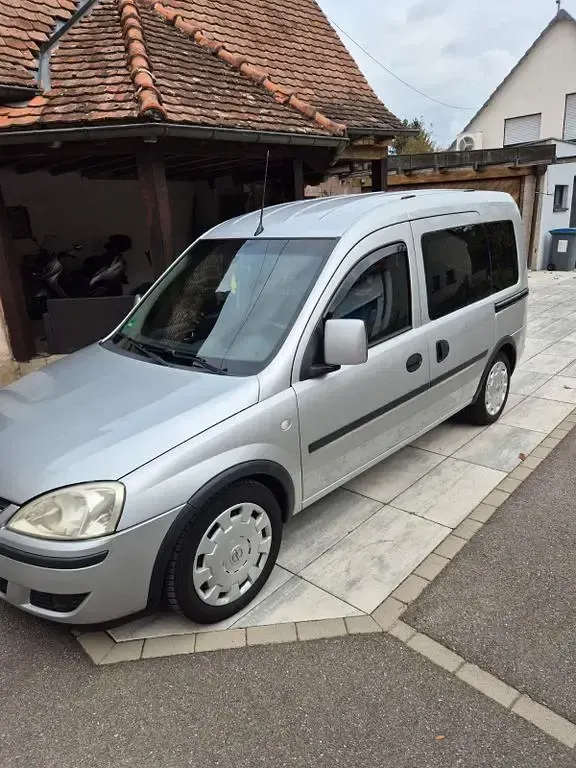 Gebraucht Opel Combo 75 PS (55 kW) 2007 Silber Van / Kleinbus