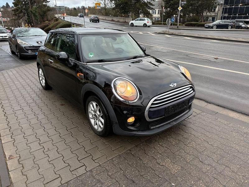 Second-hand Mini Cooper D 116 CP (85 kW) 2015 Negru Hatchback