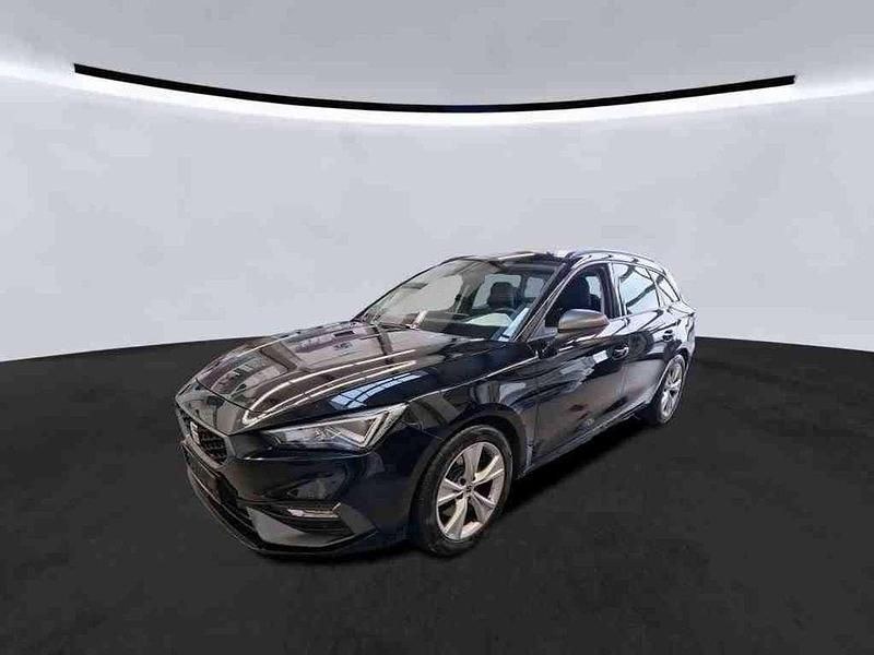 Mitternachtsschwarz Gebraucht 2021 Seat Leon FR Kombi | 16.290 € (Superpreis) - Bild 1/4