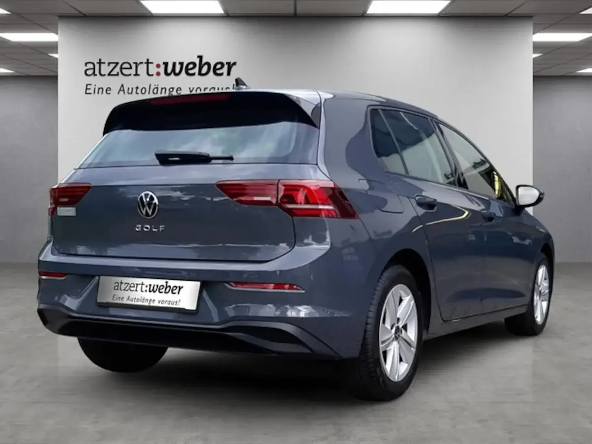 Gebraucht VW Golf VIII Life 116 PS (85 kW) 2025 Delfingrau metallic Limousine