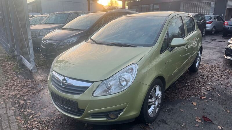 Grün Gebraucht 2007 Opel Corsa Edition Limousine | 1.450 € (Fairer Preis) - Bild 1/4
