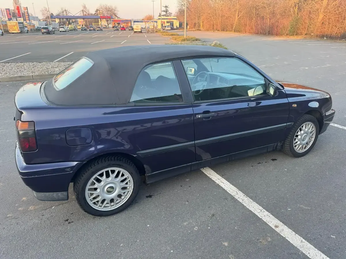 Używany VW Golf 90 KM (66 kW) 1998 Niebieski Kabriolet