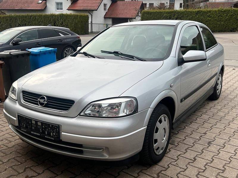 Gebraucht Opel Astra 84 PS (61 kW) 2002 Silber Limousine