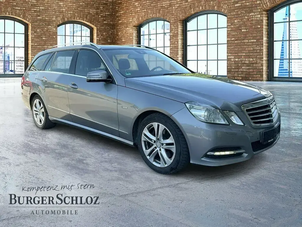 Gebraucht Mercedes E350 265 PS (194 kW) 2011 Palladiumsilber metallic Kombi