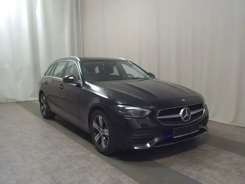Gebraucht Mercedes C220 Avantgarde 220 PS (161 kW) 2023 Schwarz Limousine
