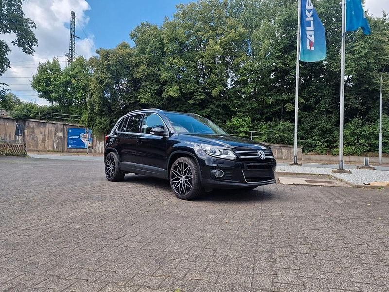 Schwarz Gebraucht 2012 VW Tiguan SUV | 9.499 € (Guter Preis) - Bild 1/4