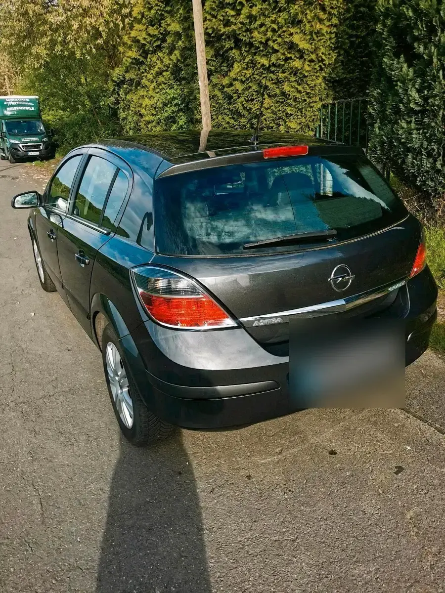 Usata Opel Astra 100 CV (73 kW) 2009 Argento Utilitaria