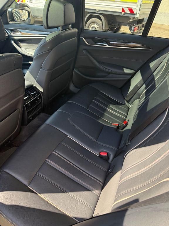 Używany BMW 530 Shadowline 265 KM (194 kW) 2018 Czarny Kombi