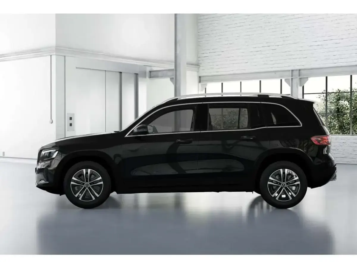Gebraucht Mercedes GLB200 150 PS (110 kW) 2026 Schwarz SUV
