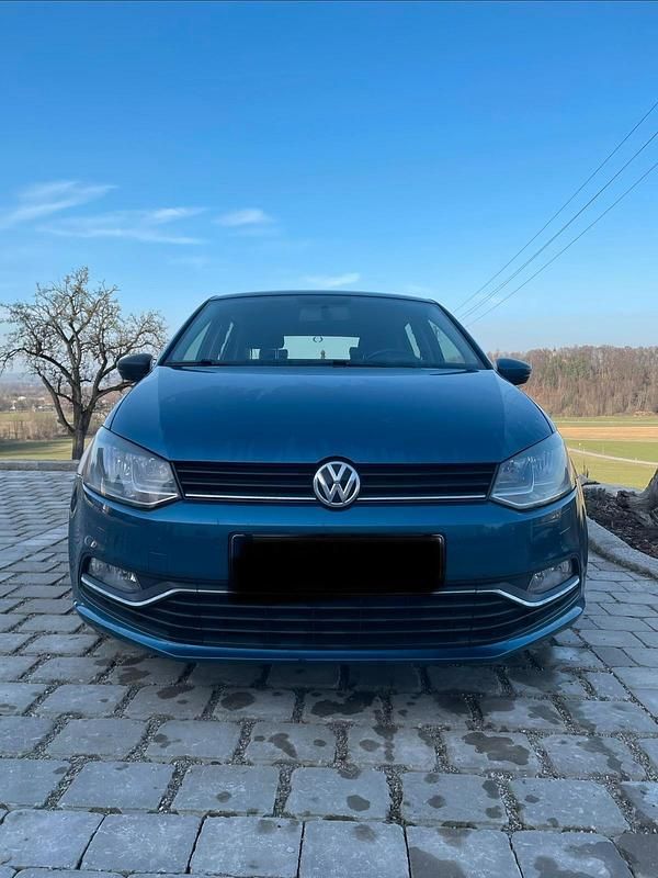 Second-hand VW Polo 90 CP (66 kW) 2015 Albastru Hatchback