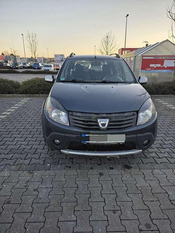 Gebraucht Dacia Sandero Lauréate 75 PS (55 kW) 2012 Limousine