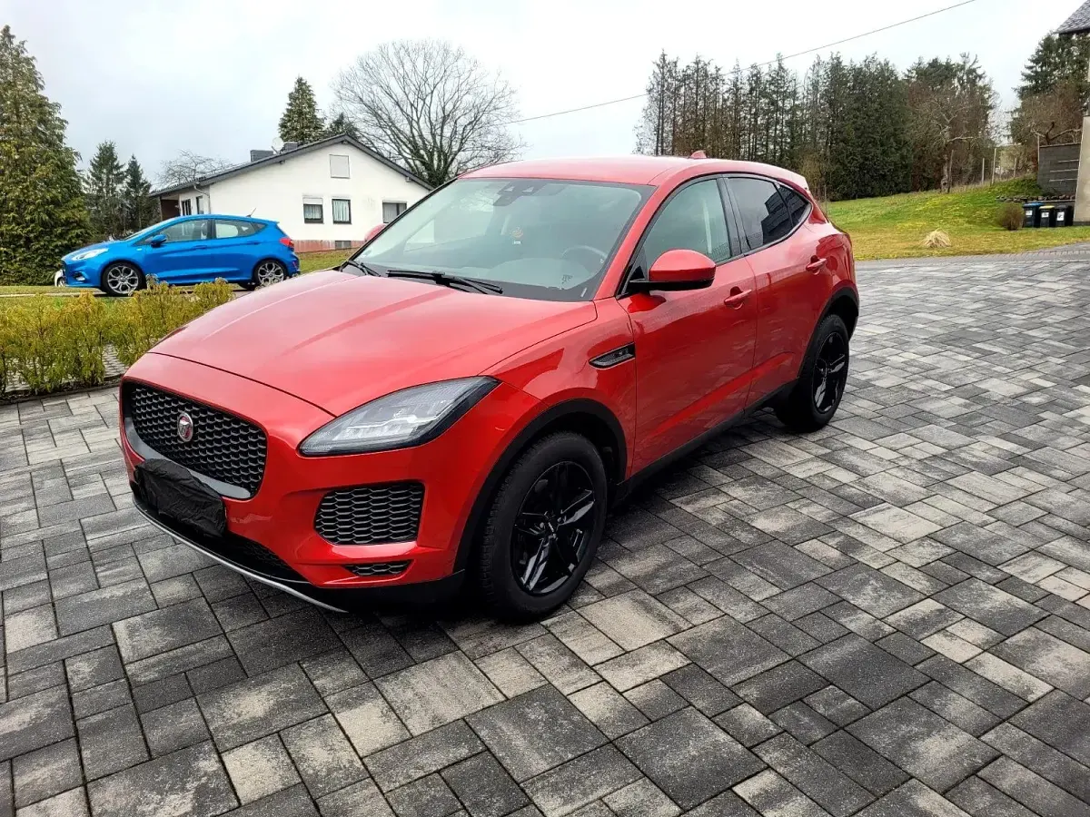 Usata Jaguar E-Pace 179 CV (131 kW) 2018 Andere farben SUV
