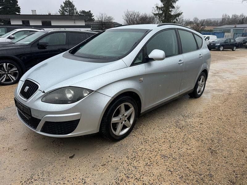 Silber Gebraucht 2010 Seat Altea XL Reference Van / Kleinbus | 999 € (Guter Preis) - Bild 1/4