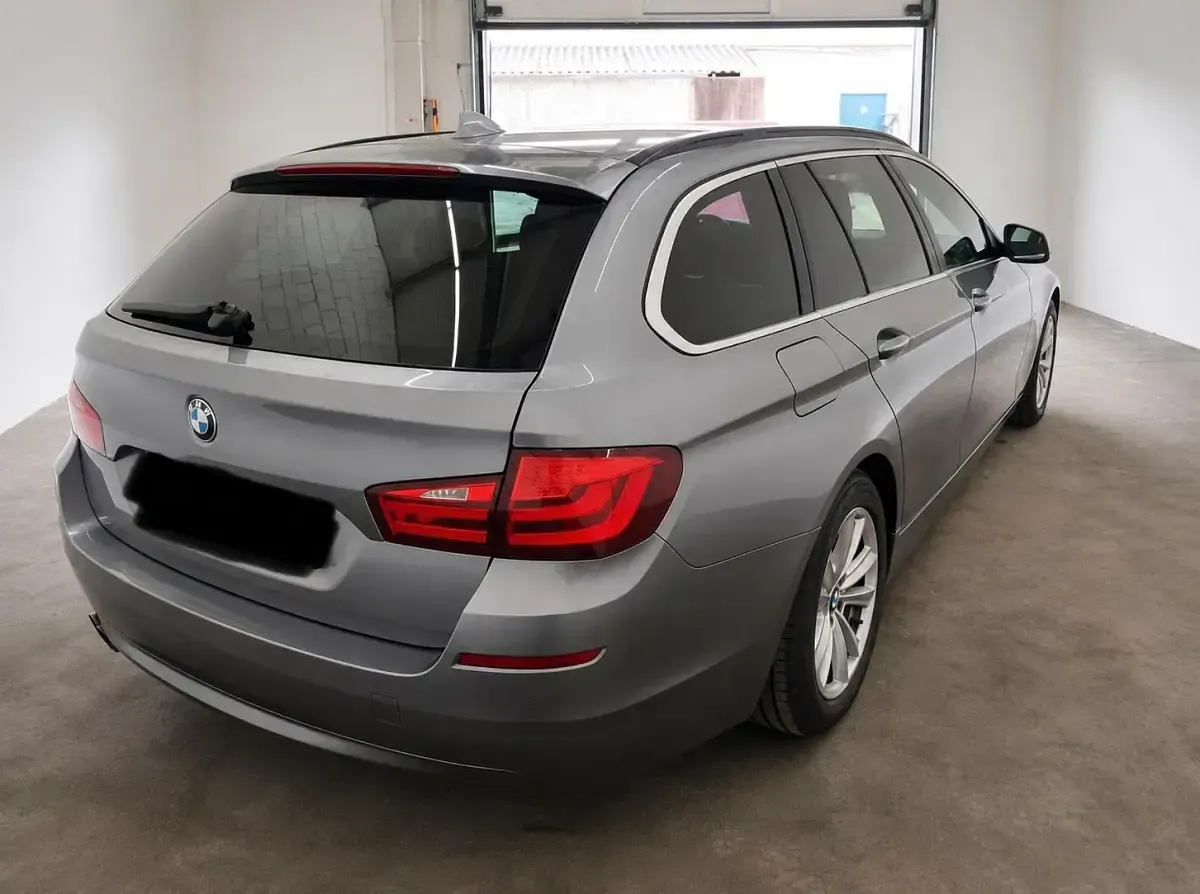 Gebraucht BMW 530 Sport Line 258 PS (189 kW) 2013 Grau Kombi