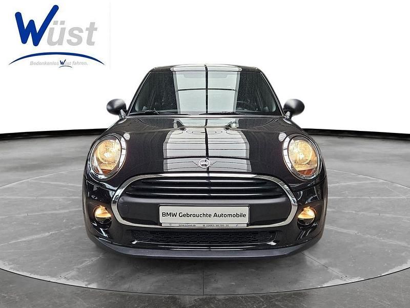 Gebraucht Mini ONE Pepper 102 PS (75 kW) 2018 Midnight black Kleinwagen