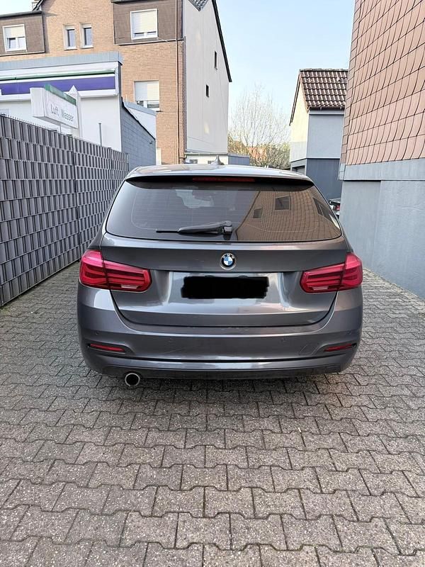 Gebraucht BMW 316 116 PS (85 kW) 2016 Grau Kombi