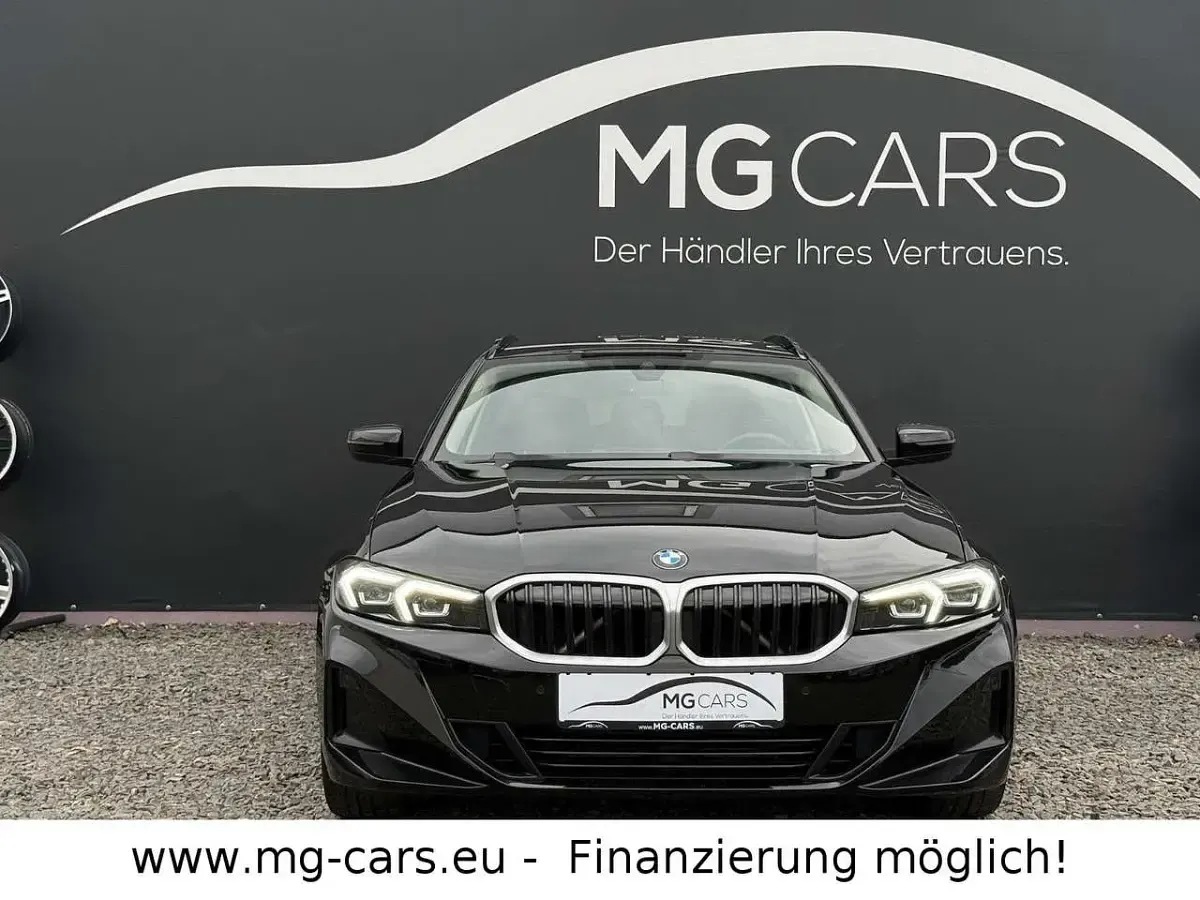 Gebraucht BMW 318 Shadowline 150 PS (110 kW) 2022 Schwarz ii/bonnet fluid black Kombi