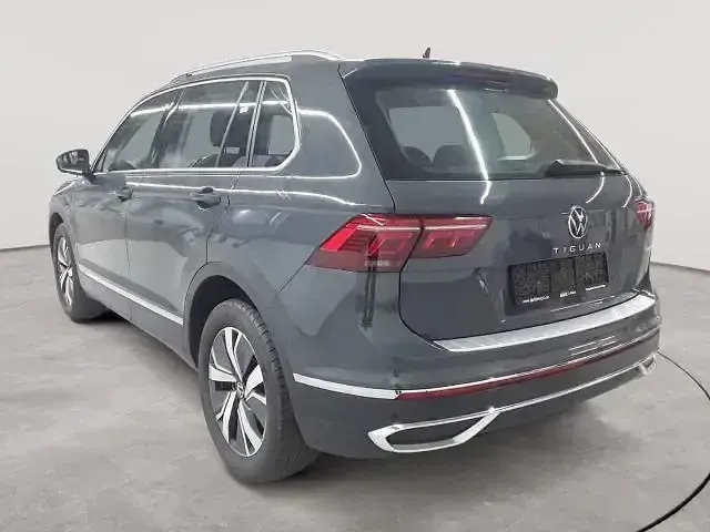 Gebraucht VW Tiguan Elegance 245 PS (180 kW) 2022 Andere SUV