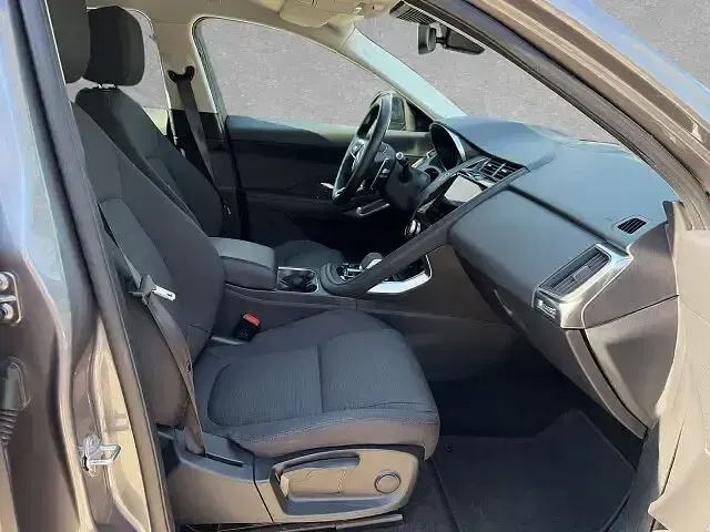 Używany Jaguar E-Pace 202 KM (148 kW) 2021 Szary SUV