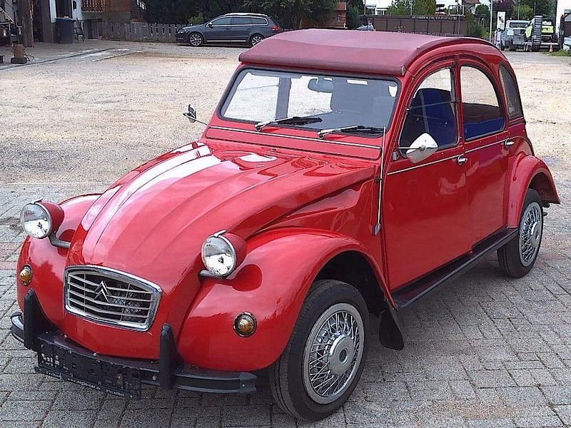 Rot Gebraucht 1982 Citroën 2CV Kleinwagen | 8.800 € - Bild 1/4