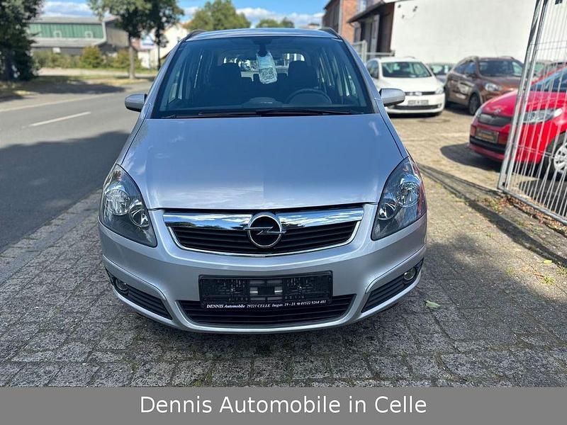 Silber Gebraucht 2007 Opel Zafira Catch Me Van / Kleinbus | 4.490 € (Teuer) - Bild 1/4