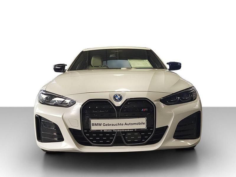 Gebraucht BMW i4 Performance 400 kW (544 PS) 2022 Mineralweiss metallic Limousine