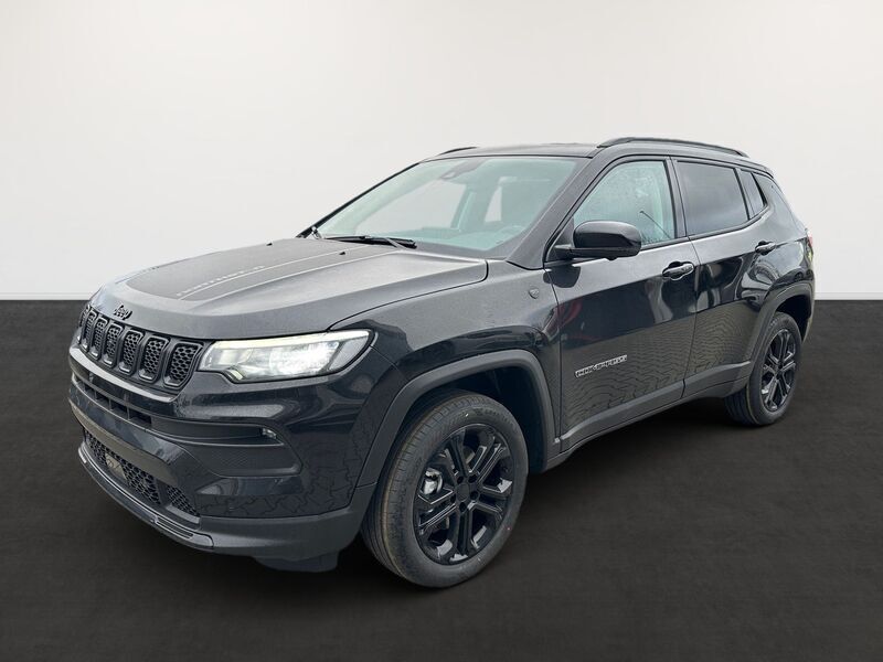 Solidblack Neu 2024 Jeep Compass North SUV | 36.118 € (Superpreis) - Bild 1/4