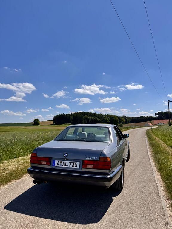 Gebraucht BMW 730 220 PS (161 kW) 1992 Grau Limousine