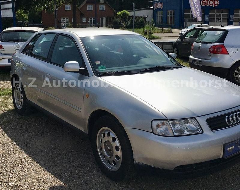 Second-hand Audi A3 101 CP (74 kW) 2000 Argintiu Hatchback
