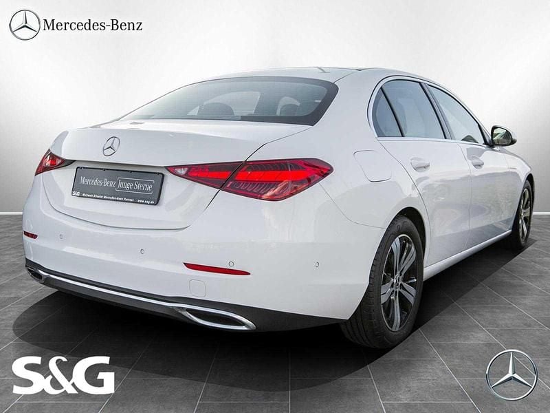 Gebraucht Mercedes C180 Avantgarde 170 PS (125 kW) 2024 Unilack polarweiß Limousine