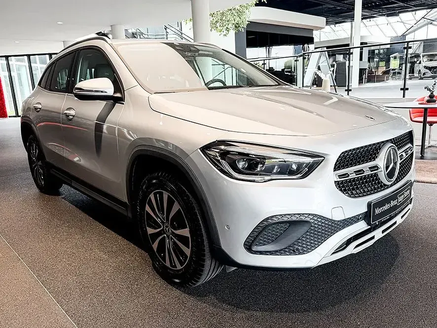 Gebraucht Mercedes GLA250 Style 160 PS (117 kW) 2021 Silber SUV