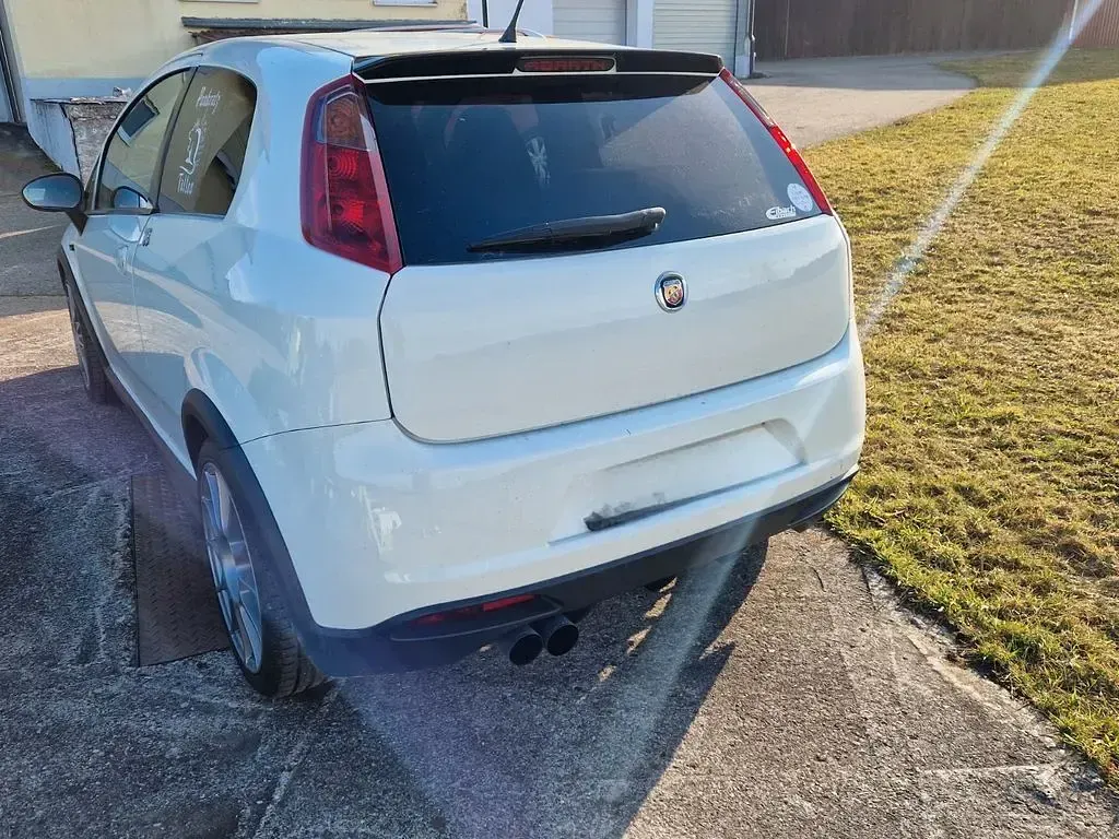 Gebraucht Abarth Grande Punto 155 PS (114 kW) 2009 Weiß Kleinwagen