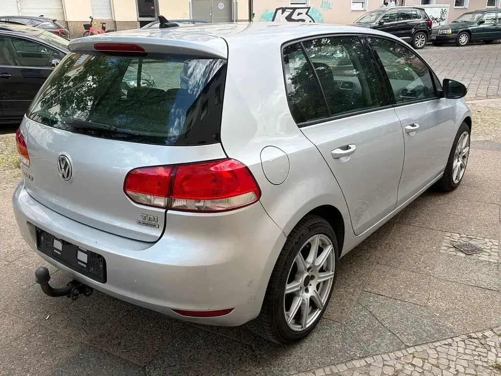 Gebraucht VW Golf VI 105 PS (77 kW) 2010 Grau Kleinwagen