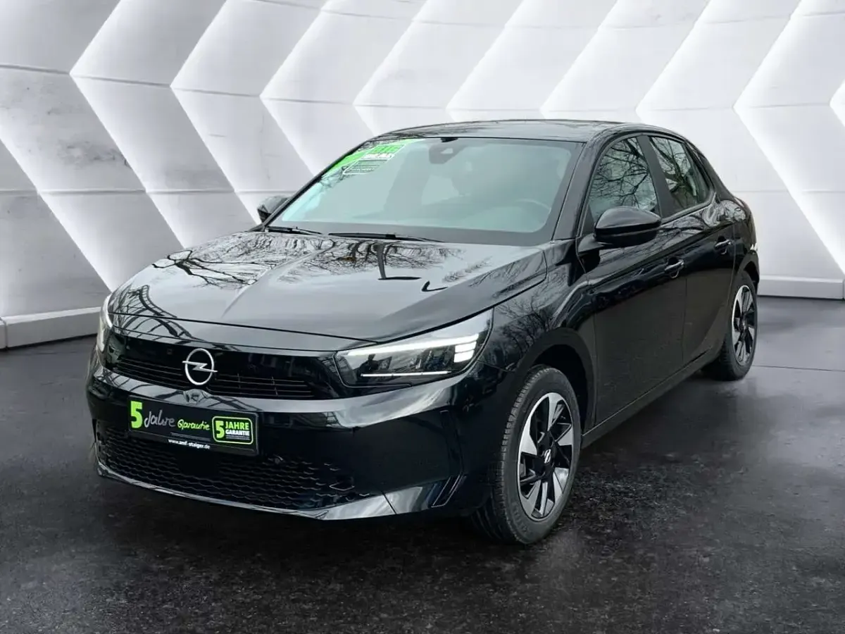 Używany Opel Corsa-e Edition 100 kW (136 KM) 2023 Czarny Hatchback