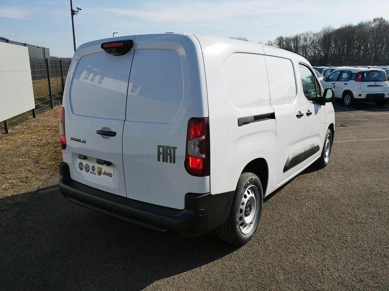 Neu Fiat Doblò 131 PS (96 kW) 2025 Weiß Van / Kleinbus