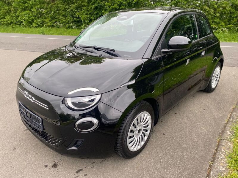 Gebraucht Fiat 500e Action 69 kW (95 PS) 2022 Schwarz