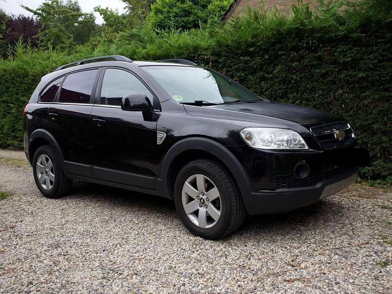 Schwarz Gebraucht 2008 Chevrolet Captiva LS SUV | 3.500 € (Fairer Preis) - Bild 1/4
