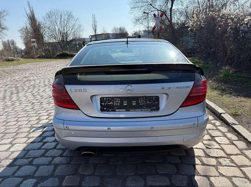 Gebraucht Mercedes C230 197 PS (144 kW) 2001 Silber Coupé