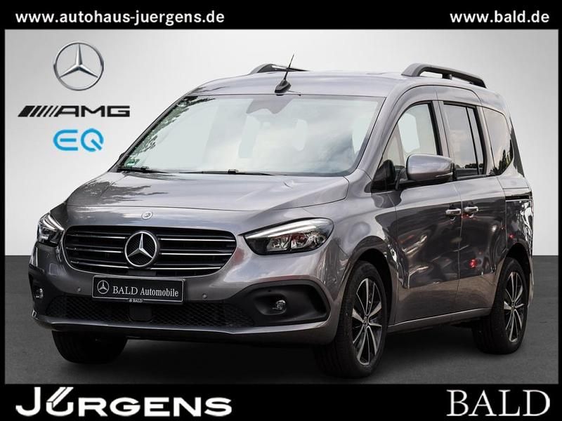 Grau chromitgrau metallic Gebraucht 2023 Mercedes T180 Progressive Van / Kleinbus | 24.690 € (Guter Preis) - Bild 1/4