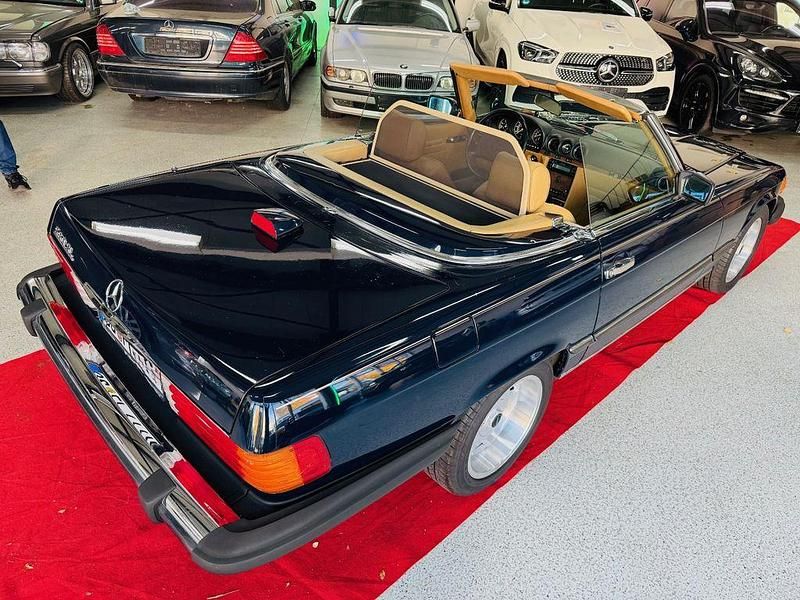 Gebraucht Mercedes 560 227 PS (166 kW) 1986 Blau Cabrio