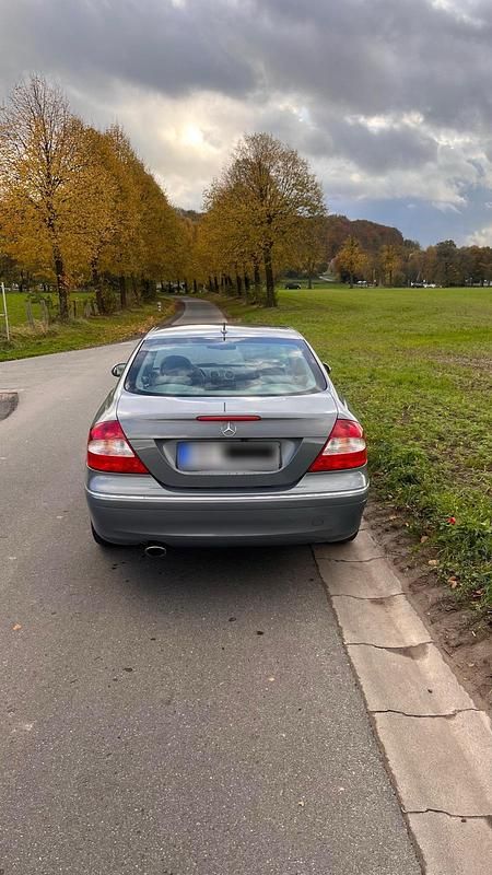 Gebraucht Mercedes CLK200 184 PS (135 kW) 2007 Grau Coupé